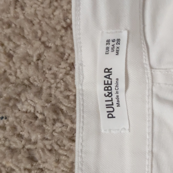 Pull&Bear white denim shorts, size 6 - Picture 7 of 14